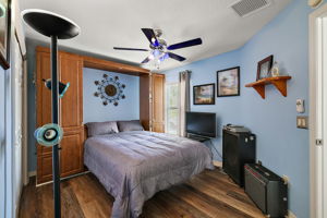  Photo 0