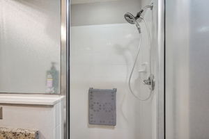  Photo 33
