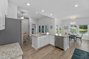 Suwanee Ct, South Carolina 29588, USA Photo 10