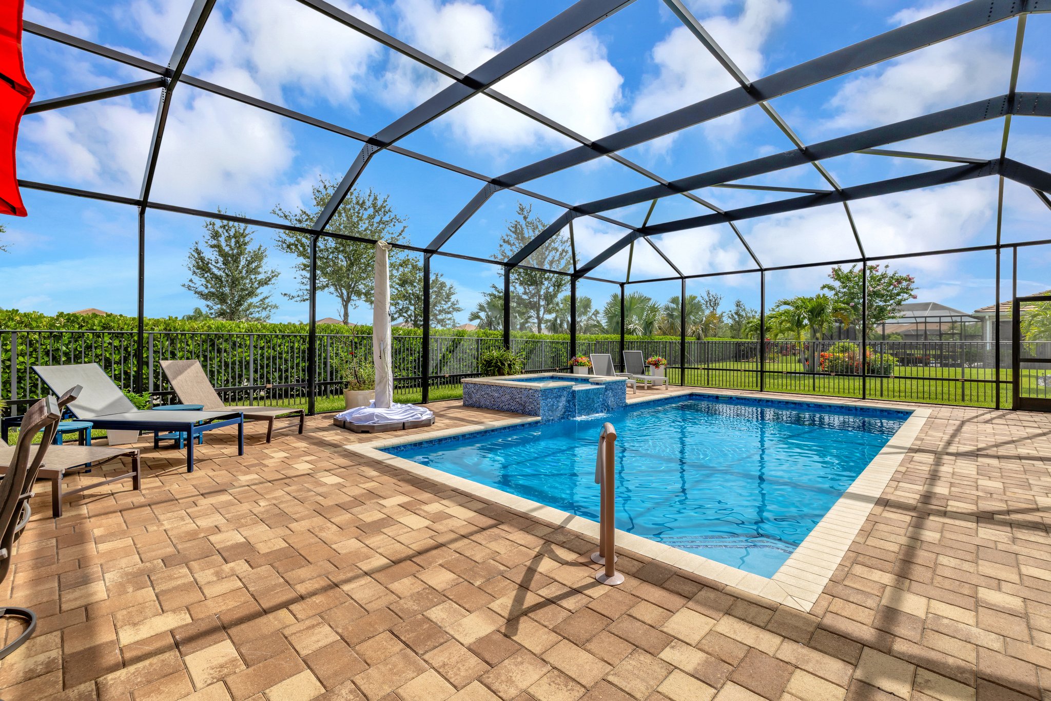 CUSTOM POOL WITH SPA HEATED & COOLED