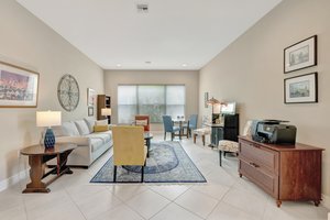 LVING ROOM/CLUB ROOM