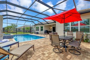 CUSTOM POOL WITH SPA HEATED & COOLED
