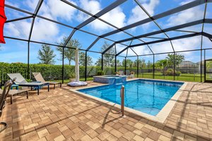 CUSTOM POOL WITH SPA HEATED & COOLED