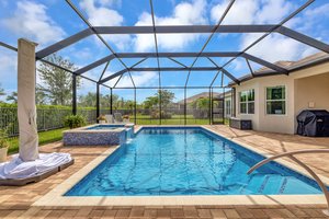 CUSTOM POOL WITH SPA HEATED & COOLED