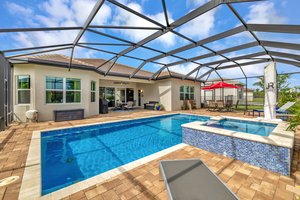 CUSTOM POOL WITH SPA HEATED & COOLED