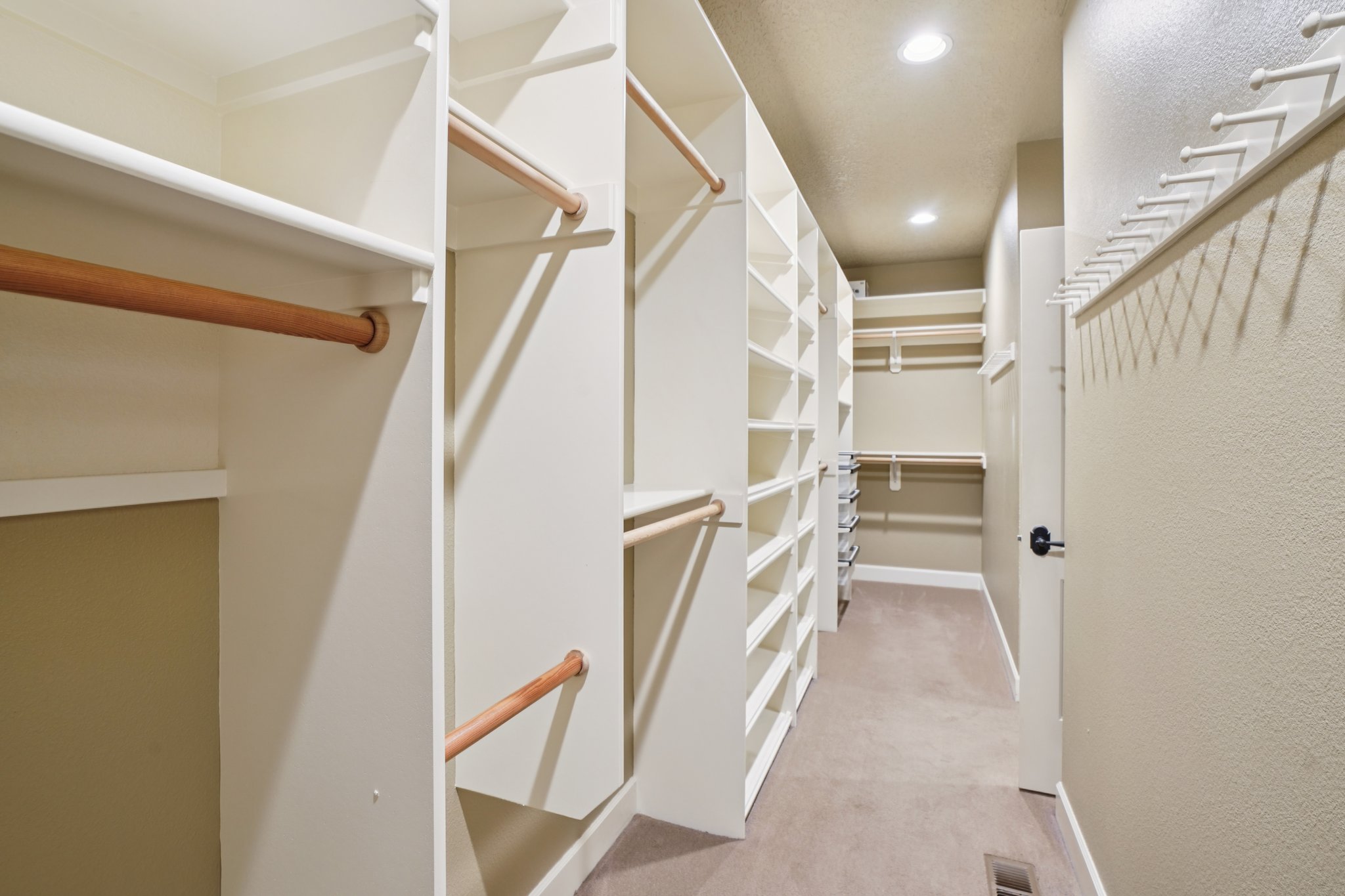 Tyndall Ct-S0608-047.jpg