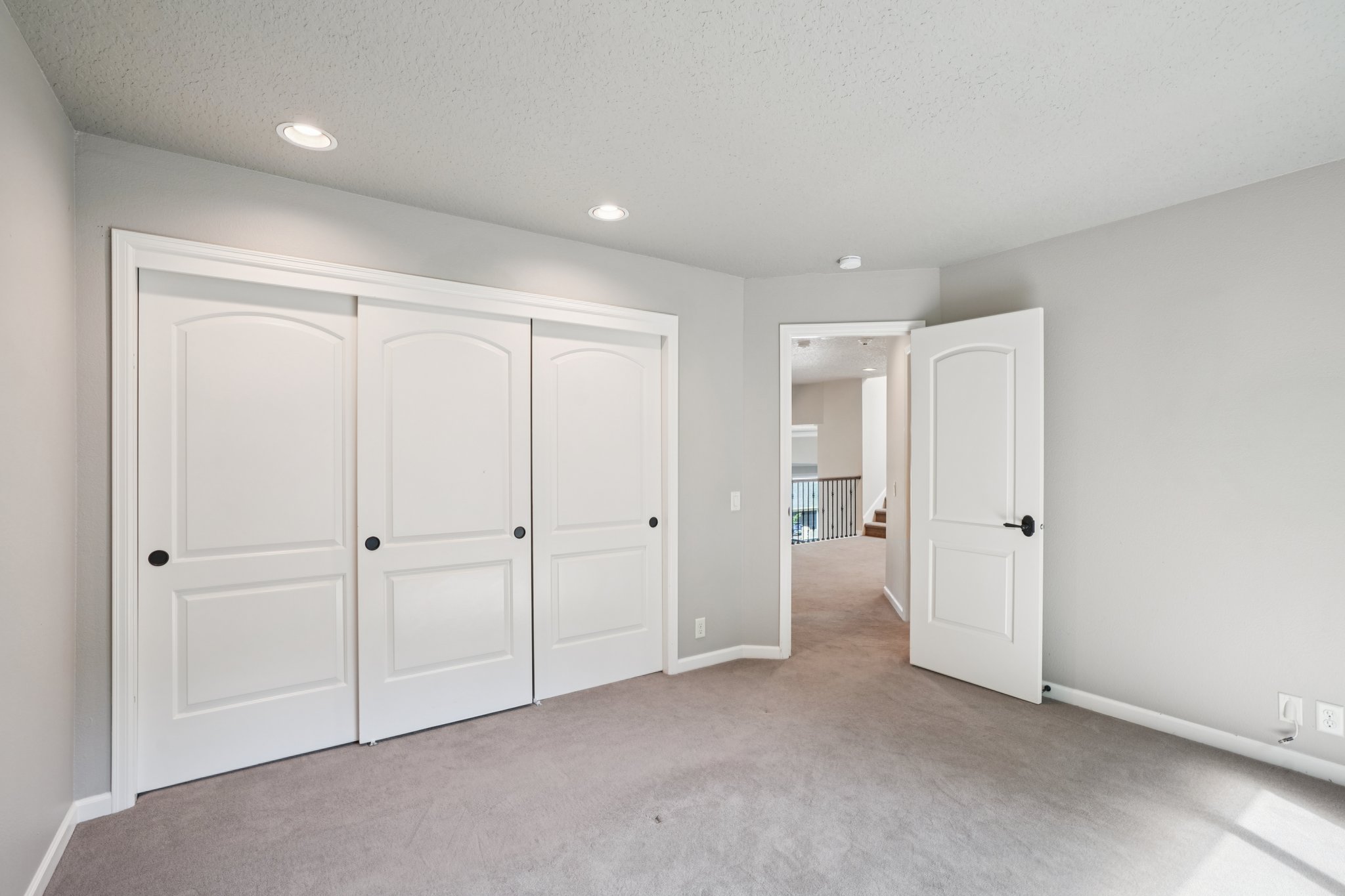 Tyndall Ct-S0608-056.jpg