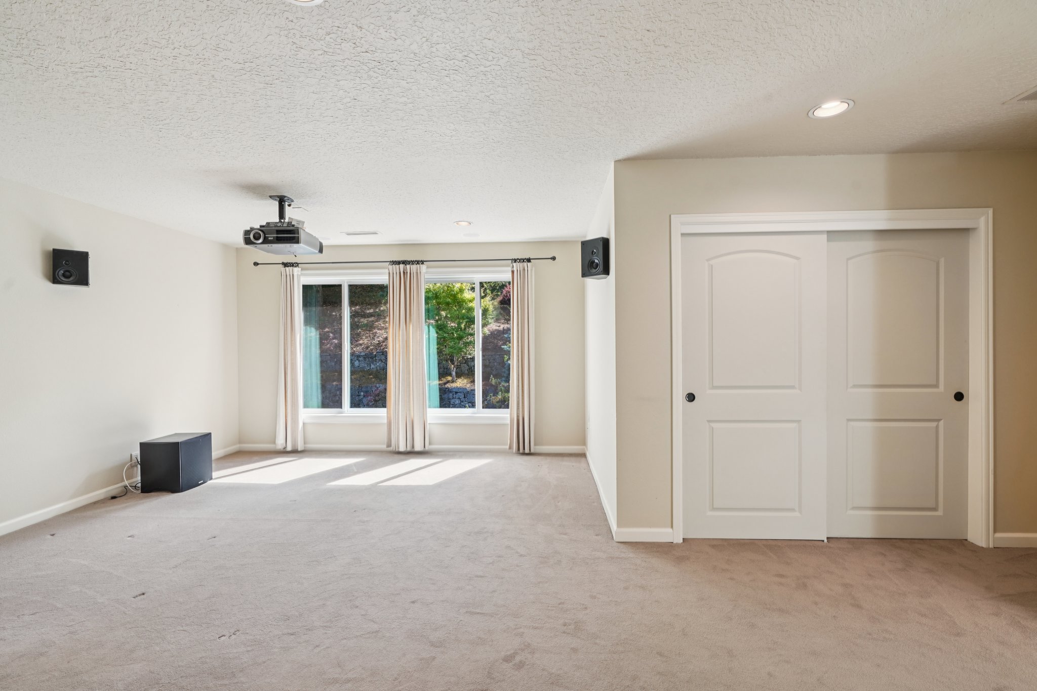 Tyndall Ct-S0608-058.jpg