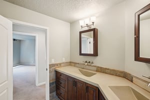 Tyndall Ct-S0608-052.jpg