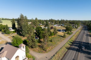  Photo 0