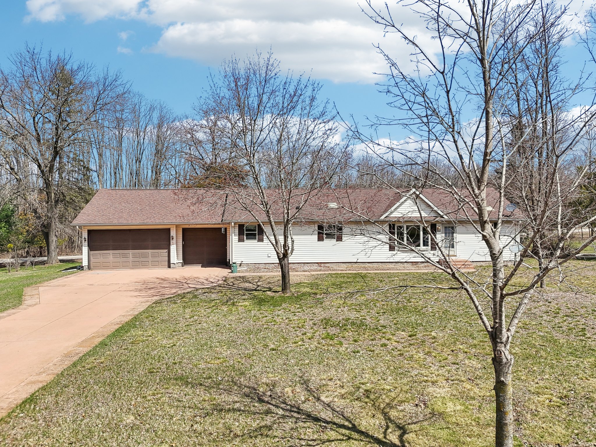 W10927 Arbor Valley Rd-1704-1-002.jpg