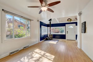 Crocus Rd-011
