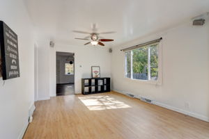 Crocus Rd-015