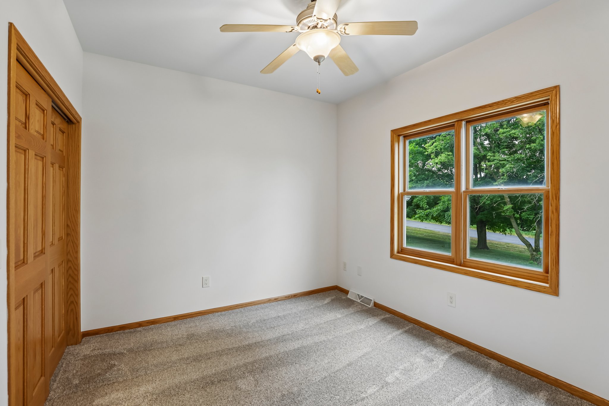 W12242 W Clarkson Rd-S2607-029.jpg