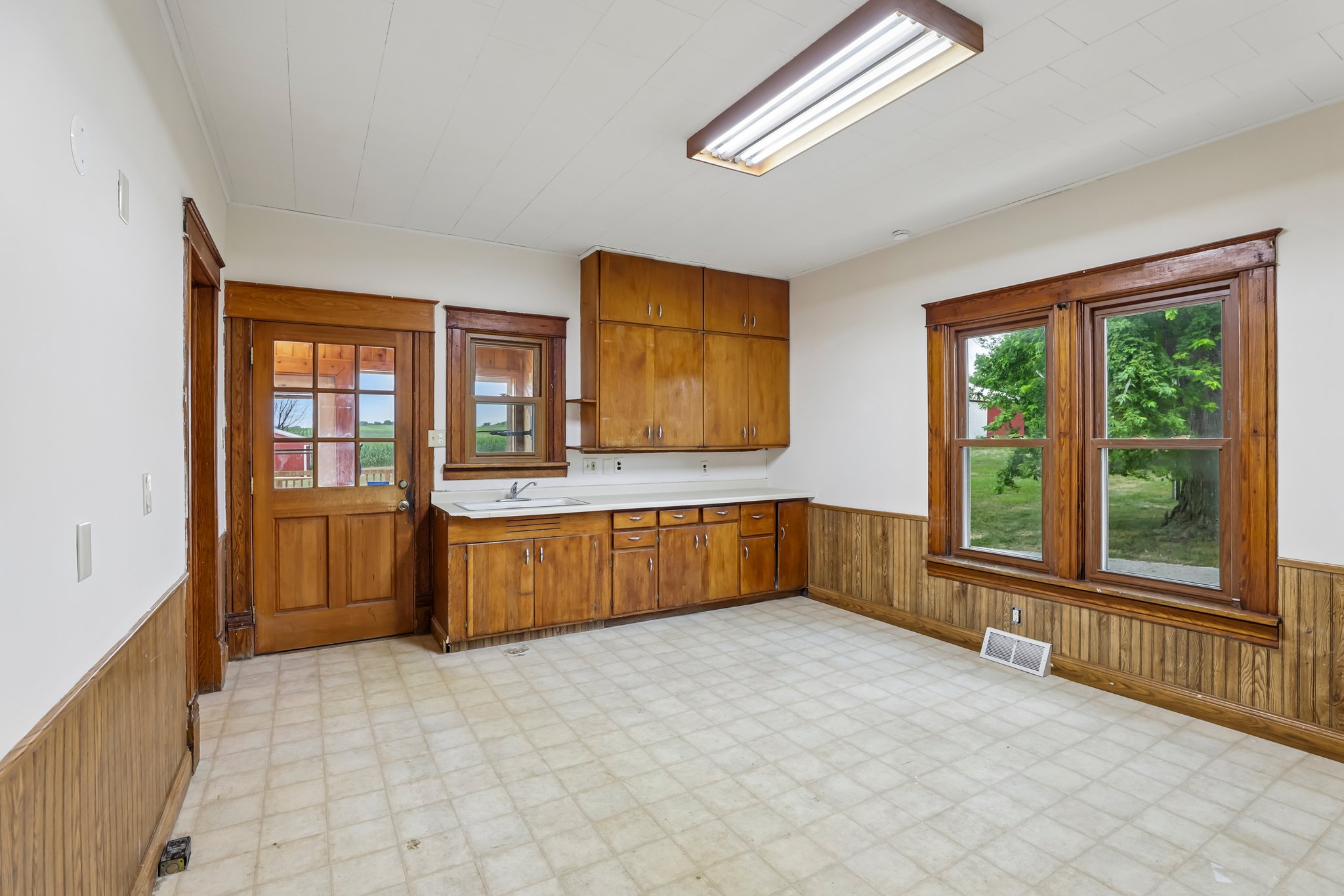 W12242 W Clarkson Rd-S2607-034.jpg