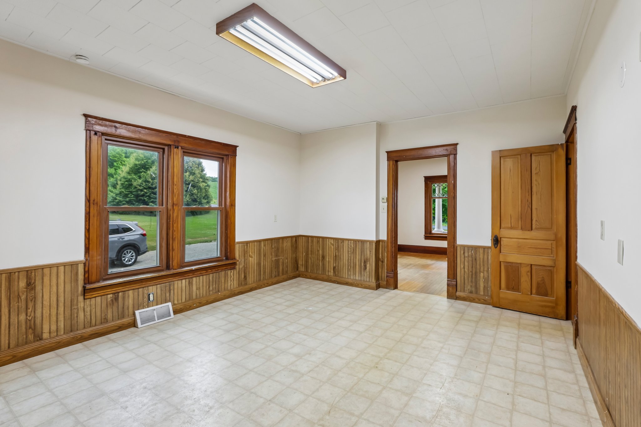 W12242 W Clarkson Rd-S2607-036.jpg