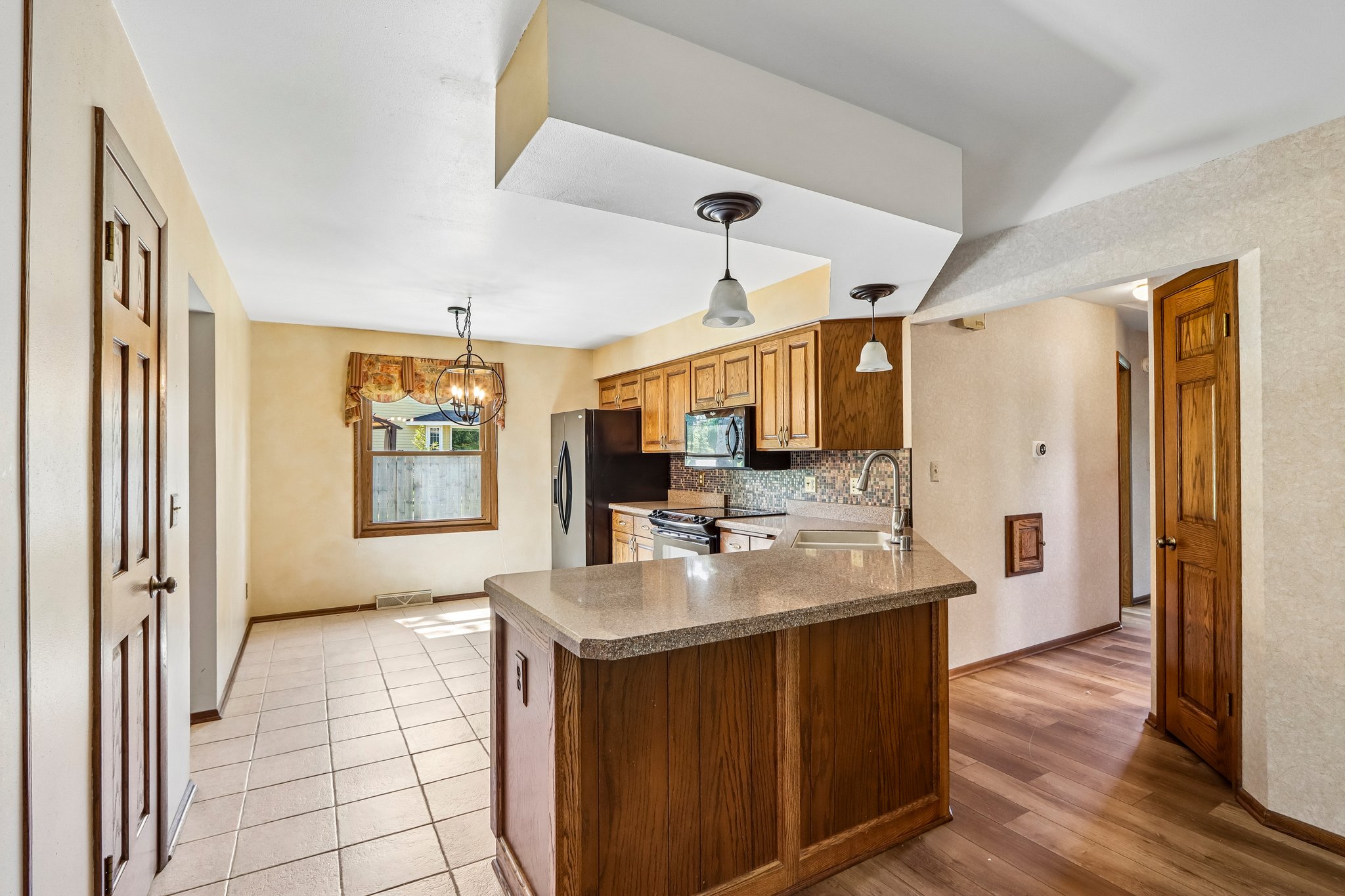 W167N10425 Bridle Path-S2608-020.jpg