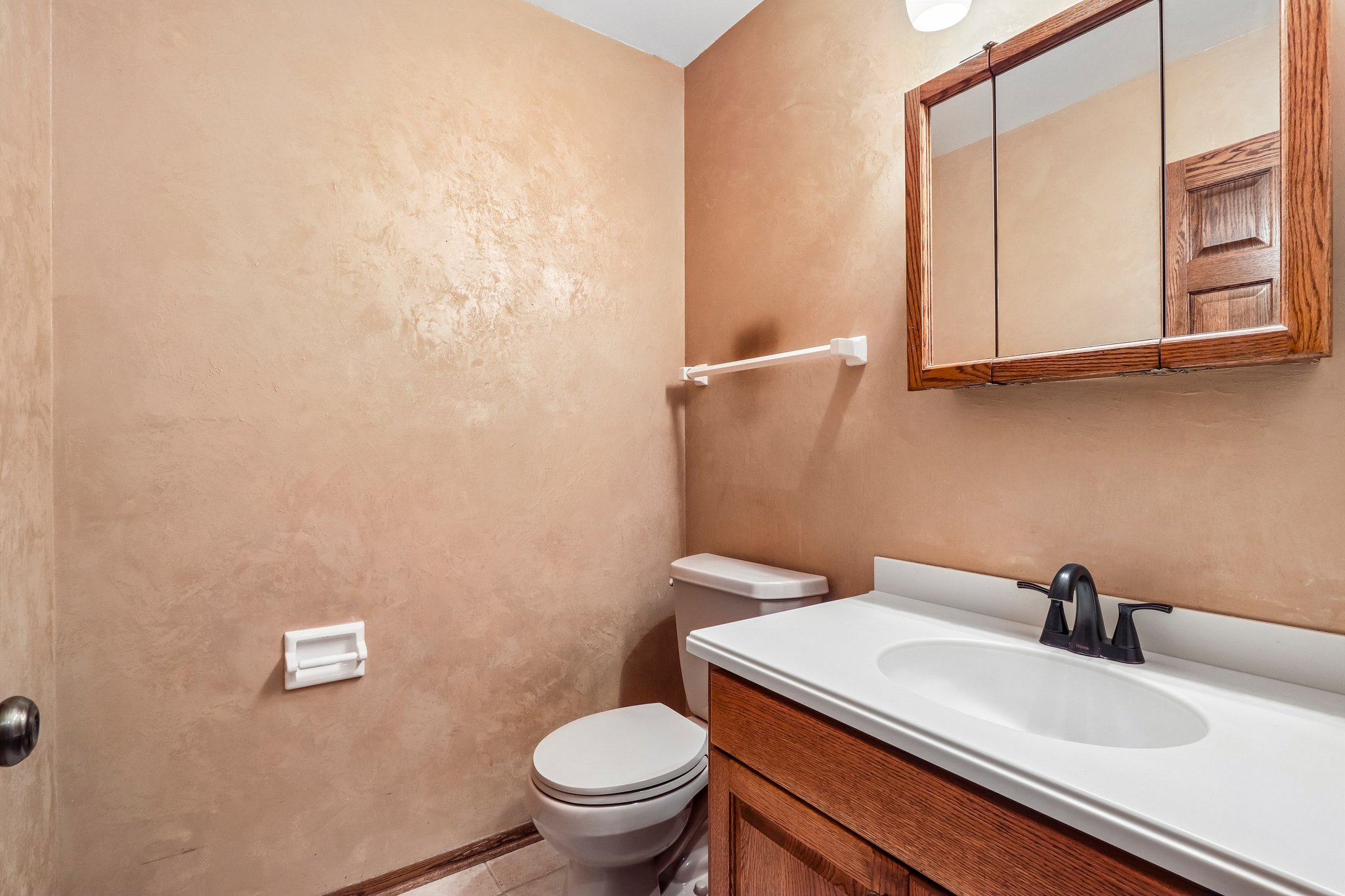 W167N10425 Bridle Path-S2608-026.jpg
