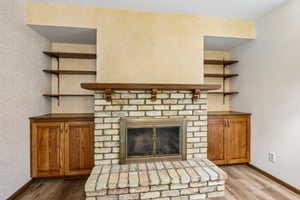 W167N10425 Bridle Path-S2608-015.jpg