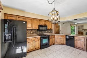 W167N10425 Bridle Path-S2608-021.jpg