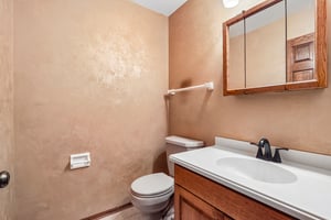 W167N10425 Bridle Path-S2608-026.jpg