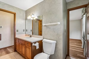 W167N10425 Bridle Path-S2608-029.jpg