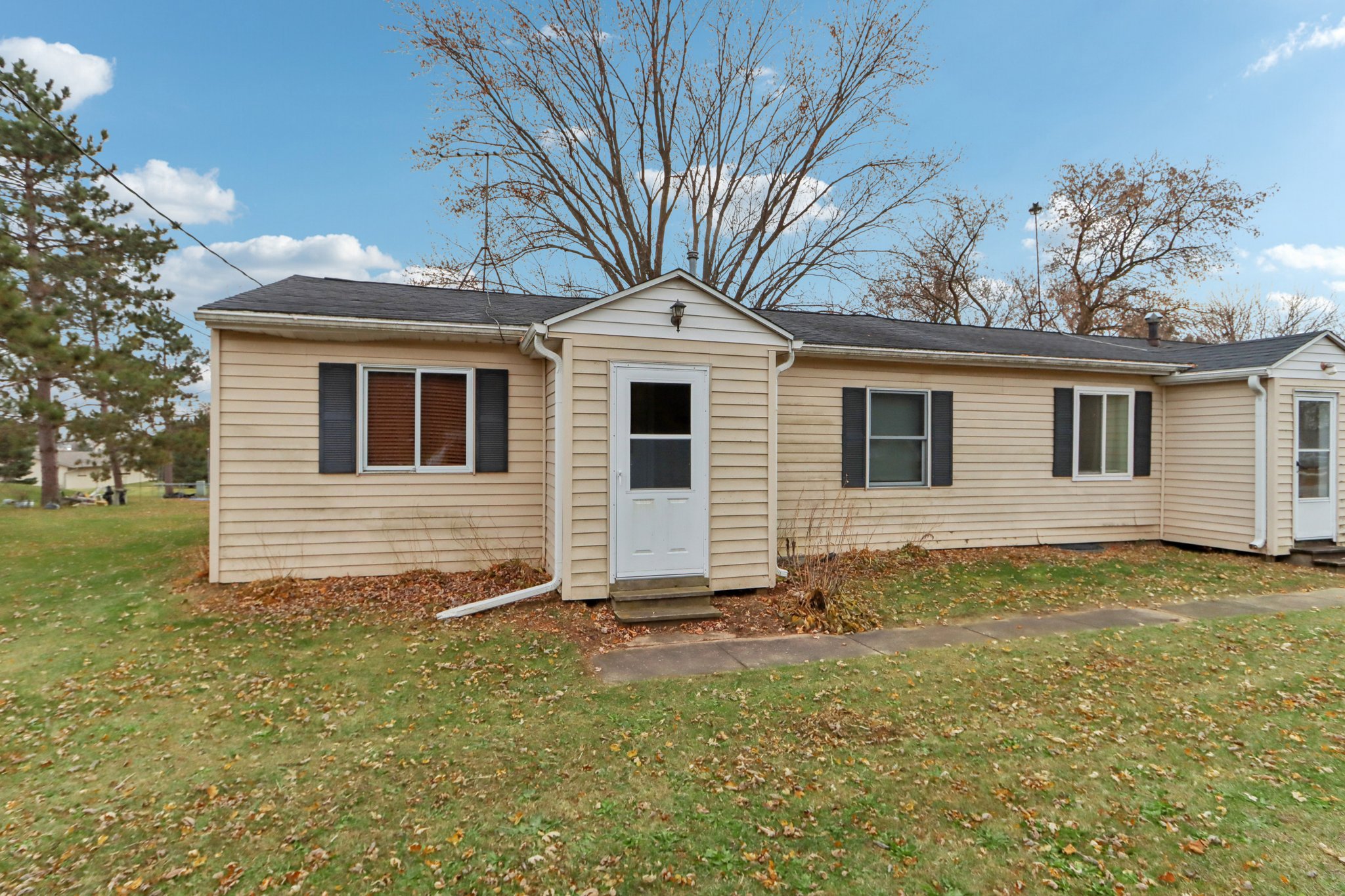W7079 County Rd B-S2511-005.jpg