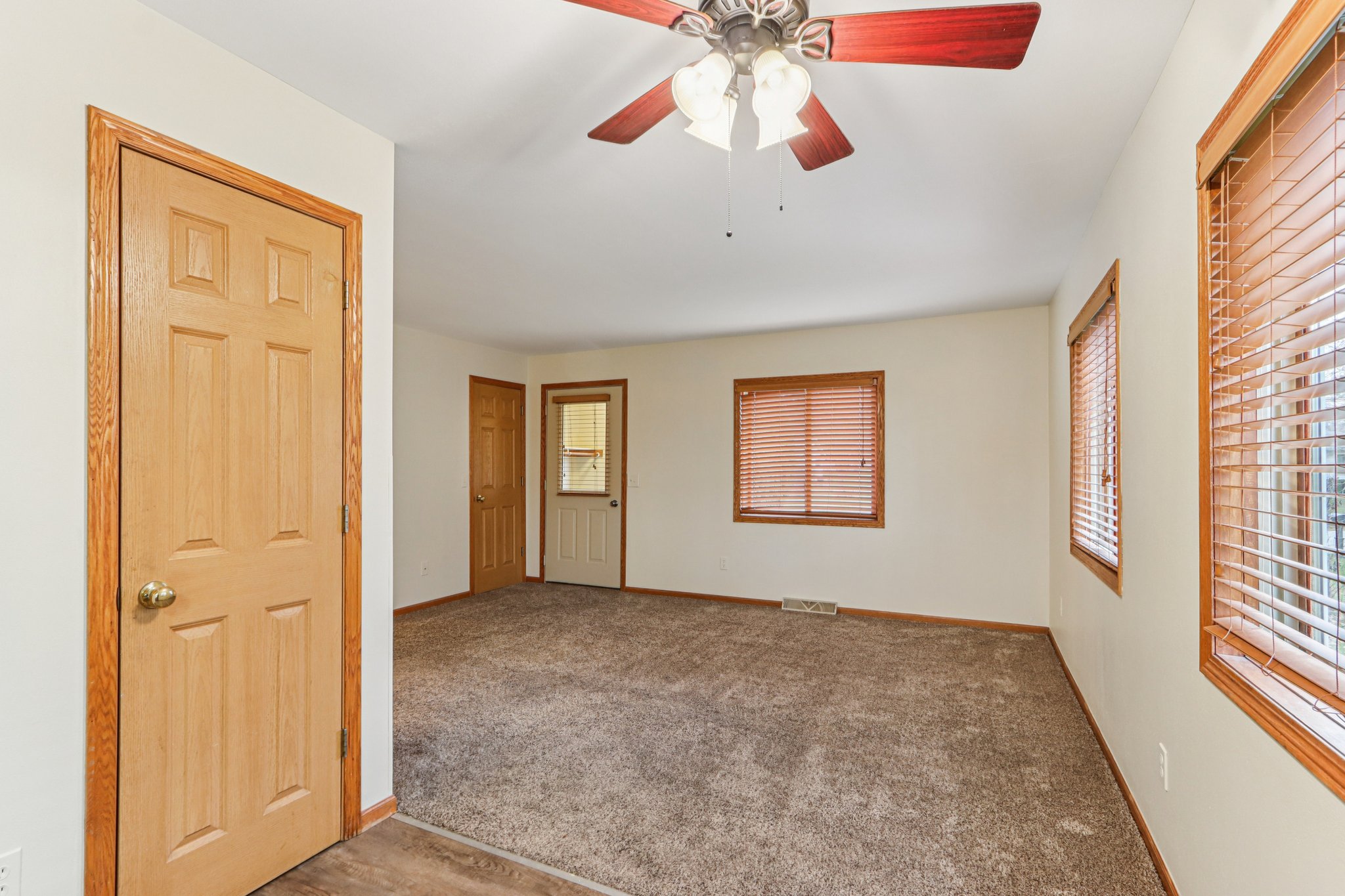 W7079 County Rd B-S2511-013.jpg