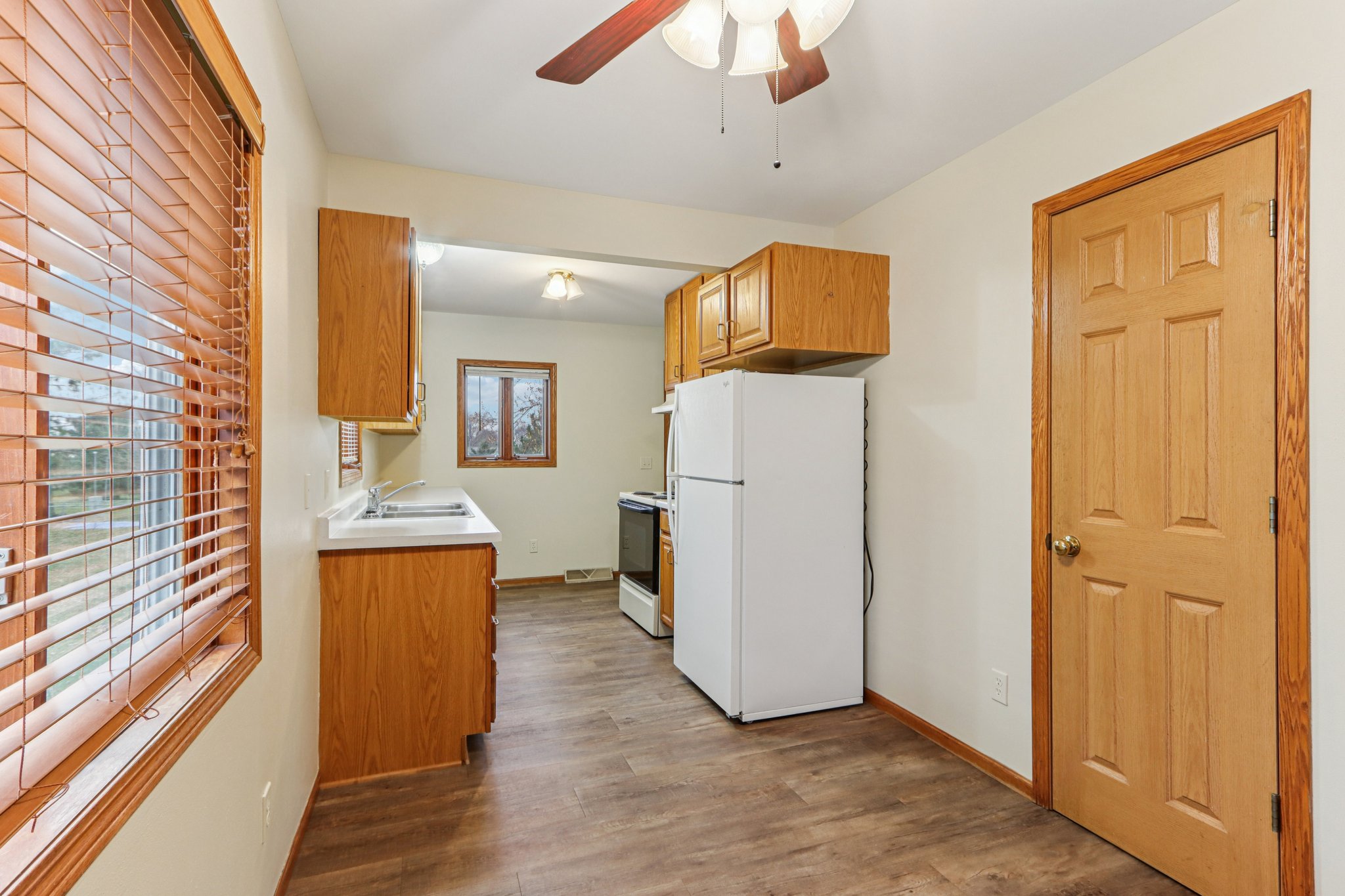 W7079 County Rd B-S2511-032.jpg