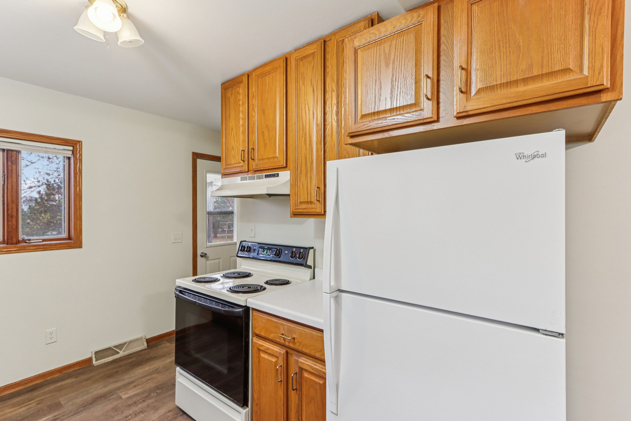 W7079 County Rd B-S2511-035.jpg