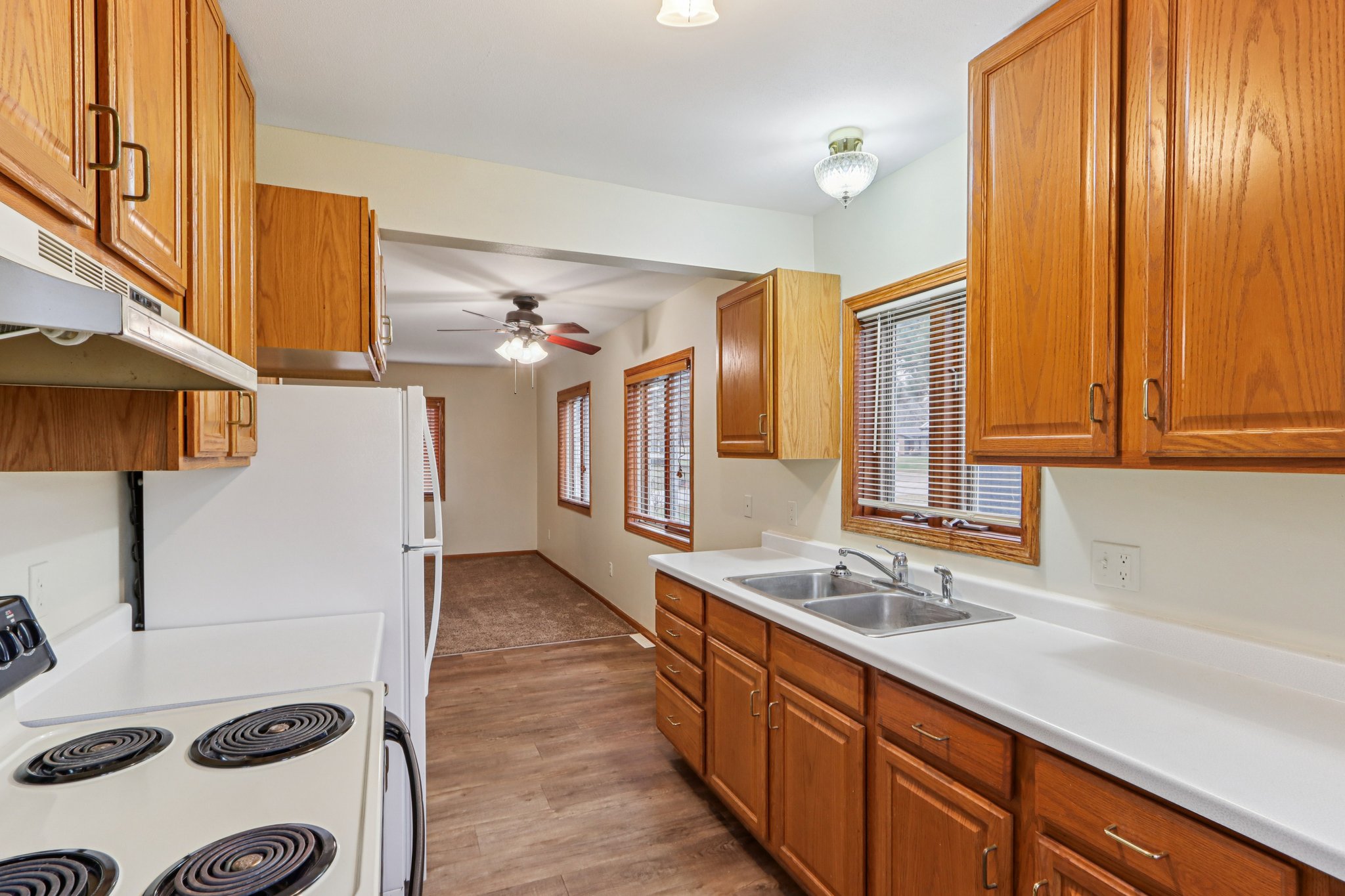W7079 County Rd B-S2511-038.jpg