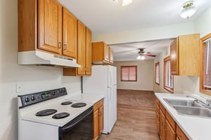 W7079 County Rd B-S2511-036.jpg